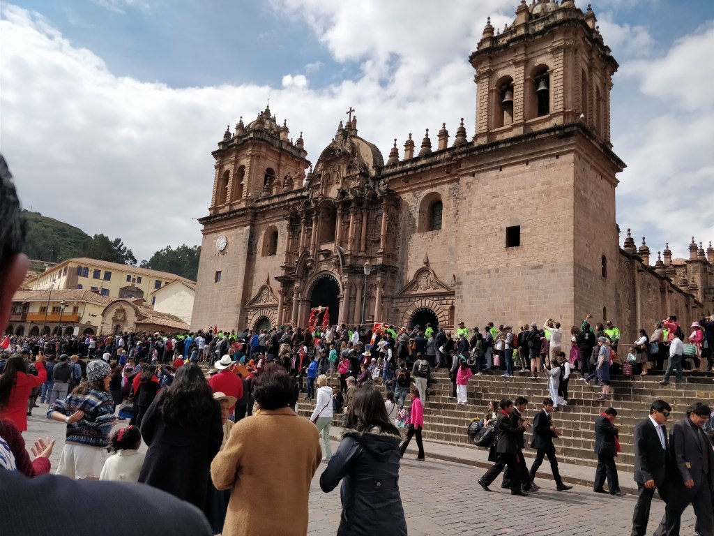 Cusco Cathedral during mass in la Plaza de Armas.